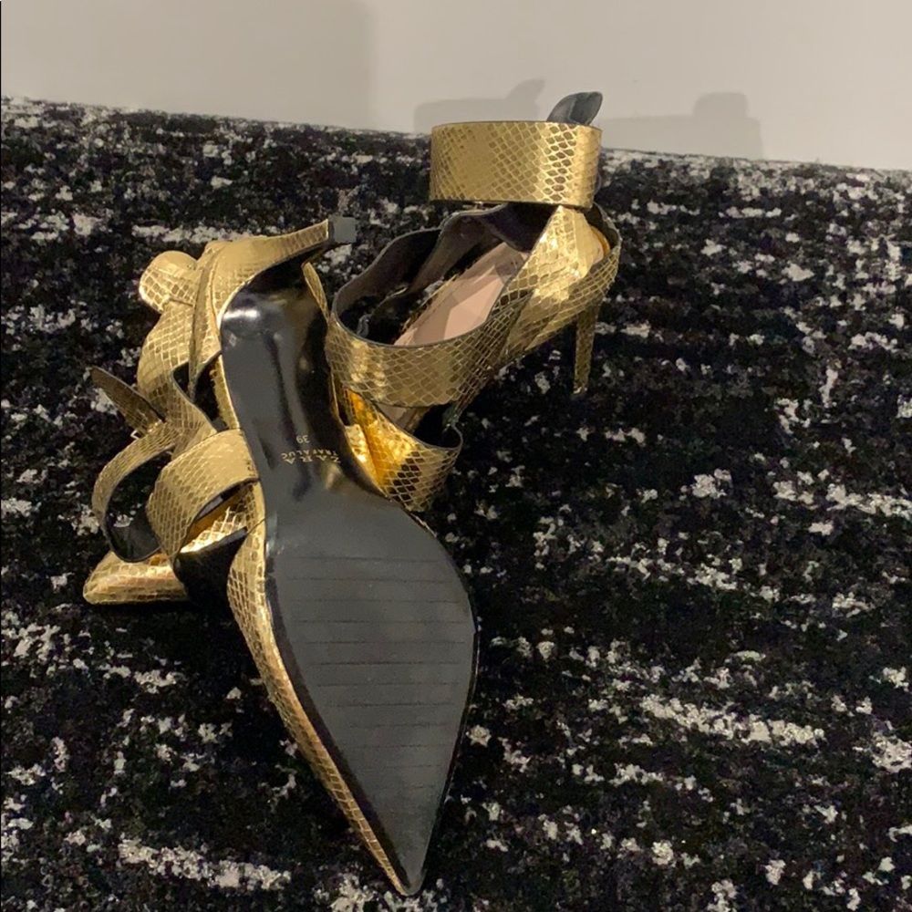 Heels - Picture 2 of 3